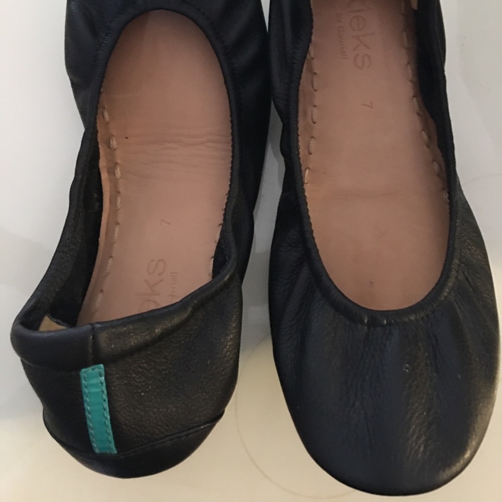 Black Tieks